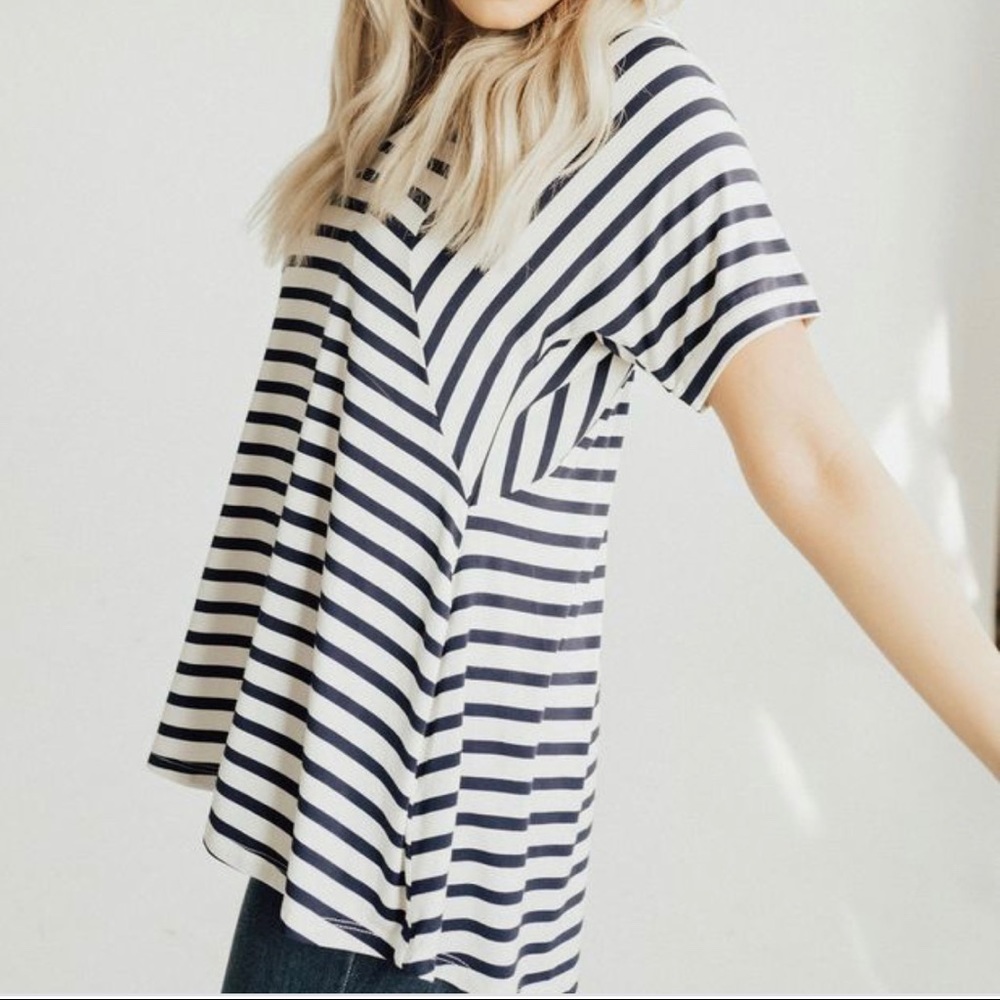 ✨LAST CHANCE✨ Carly Jean Los Angeles CJ's Favorite Boyfriend Tee